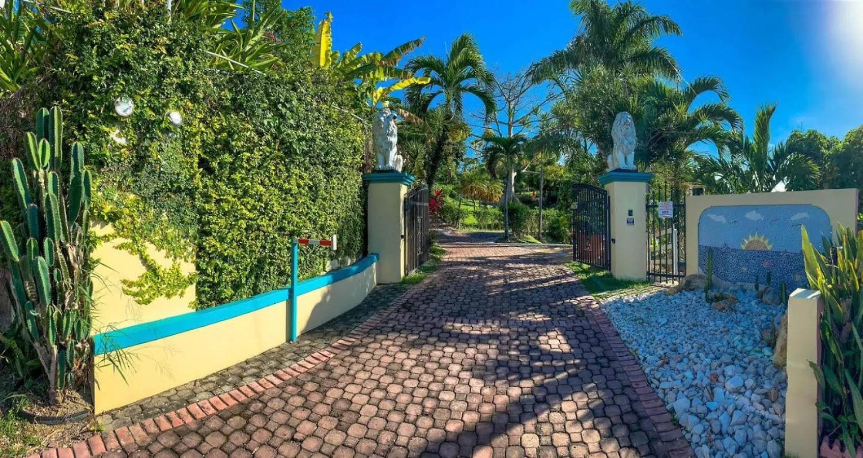 Apartman Casita 3 At Ceiba Tree Inn. Tranquility With Garden Views And Pergola With Ocean Overlook Rincon
