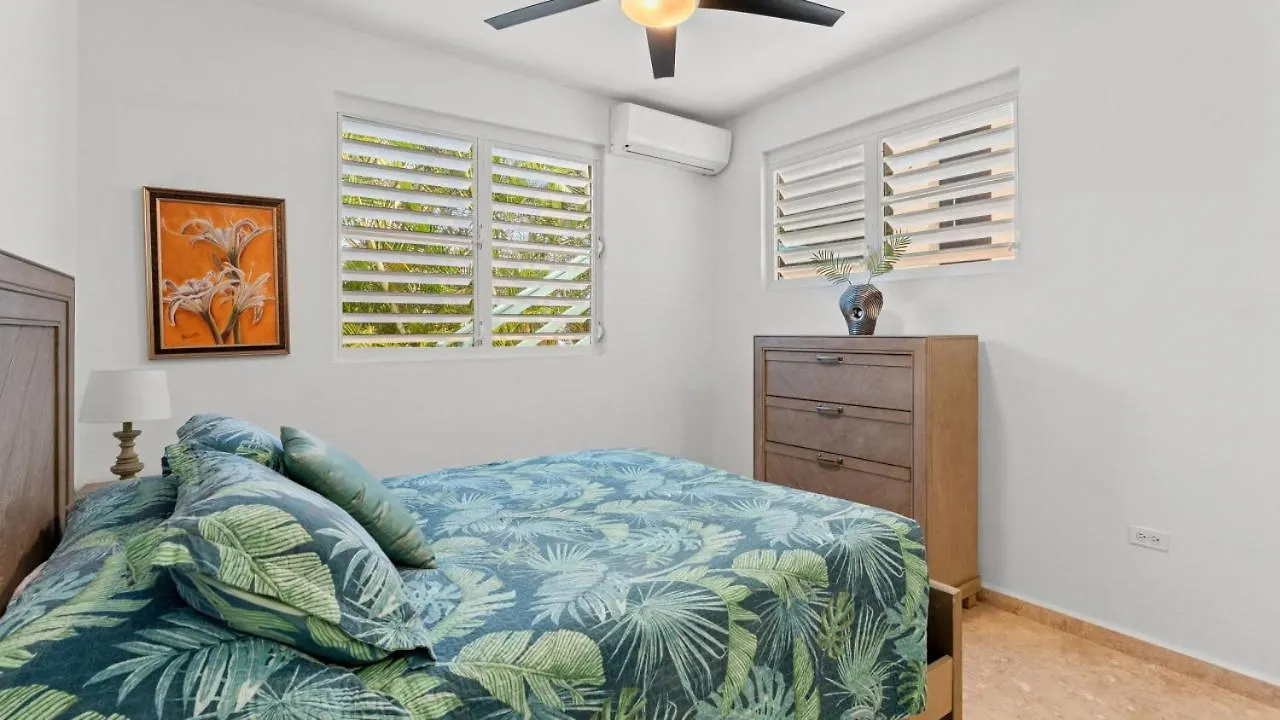 Daire Casita 3 At Ceiba Tree Inn. Tranquility With Garden Views And Pergola With Ocean Overlook Rincon Porto Riko